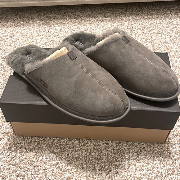 UGG Other - NWT UGG slippers